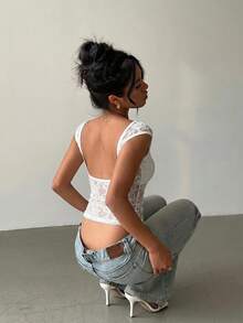 Aloruh 95% Cotton White Lace Patchwork Short Sleeve T-Shirt Sexy Backless Top Suitable For Summer