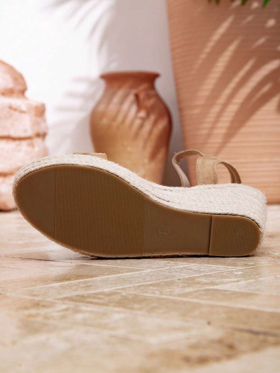 Sandale sa platformom