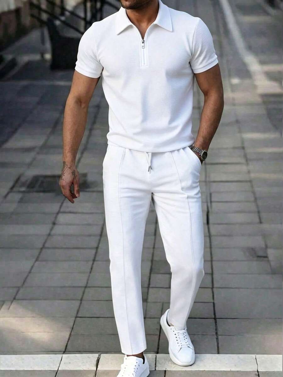 Letnji set sa polo majicom kratkih rukava  i ležernim pantalonama sa kosim džepovima