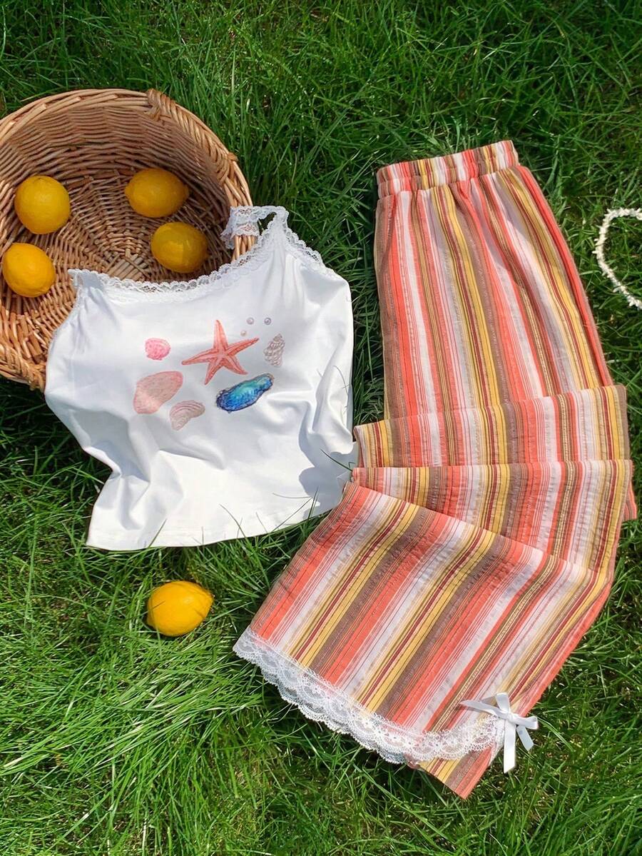 Ženski komplet  Majica sa Čipkastim Rubom i Prugaste Pantalone