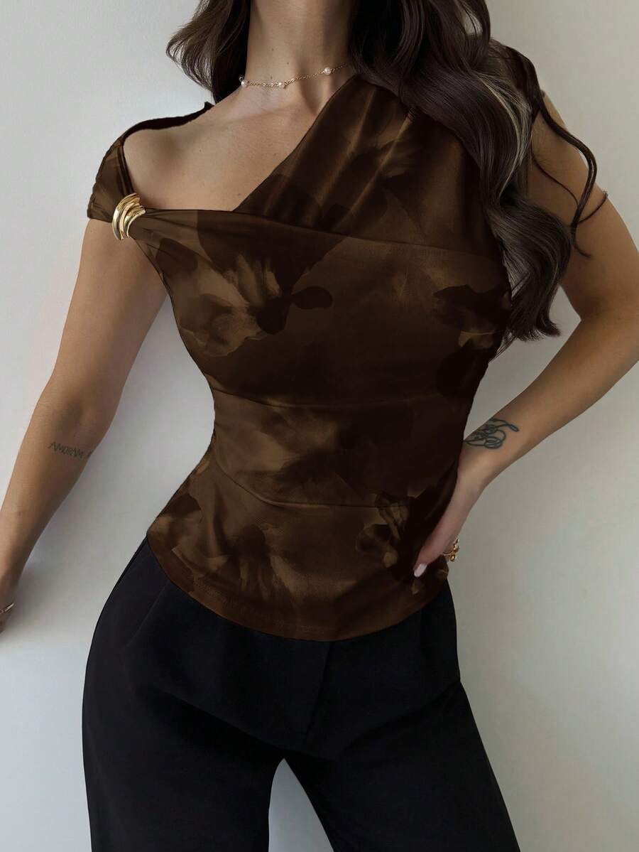 Asimetrična Uska Bela Majica, Elegantna