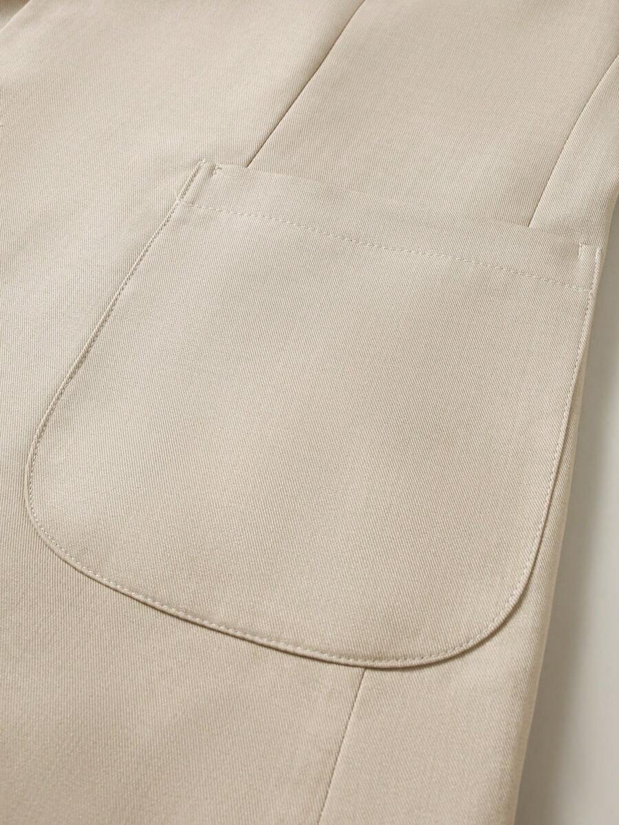 Muški poslovno-ležerni komplet  sa dugim rukavima, sako na kopčanje i ležerne pantalone sa džepovima