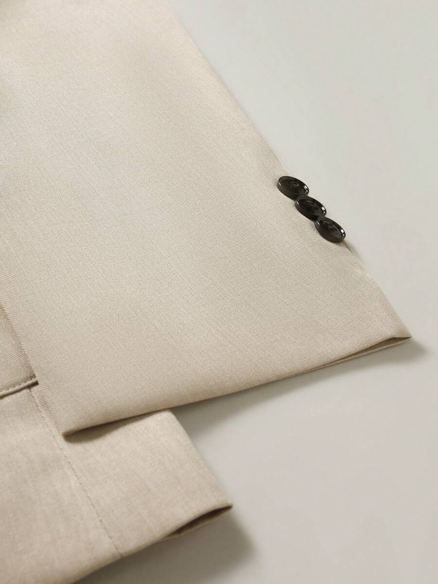 Muški poslovno-ležerni komplet  sa dugim rukavima, sako na kopčanje i ležerne pantalone sa džepovima