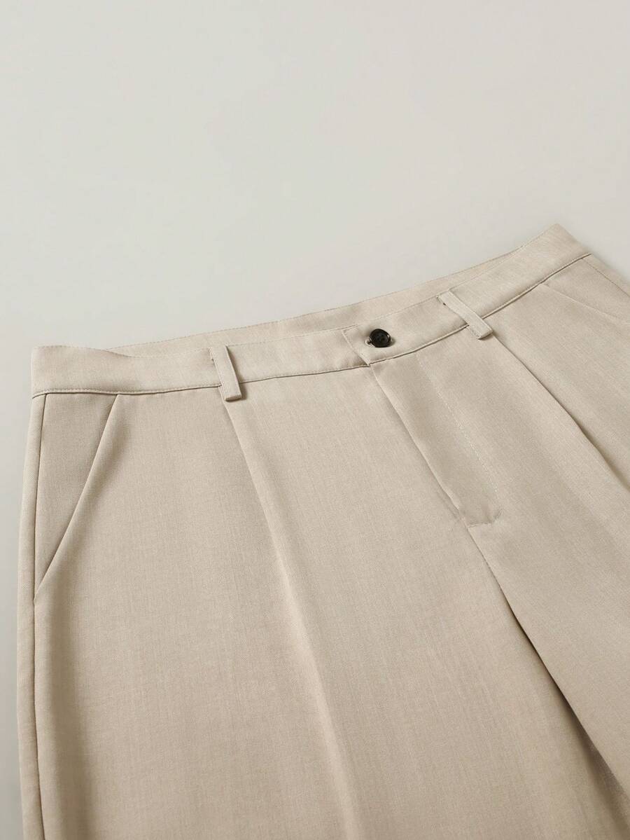 Muški poslovno-ležerni komplet  sa dugim rukavima, sako na kopčanje i ležerne pantalone sa džepovima