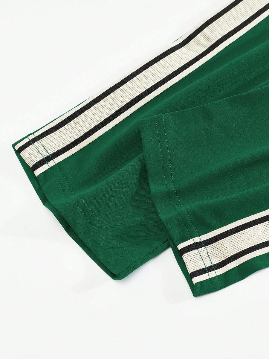 Muški set od 2 komada: majica kratkih rukava sa bočnim prugama i ravne pantalone