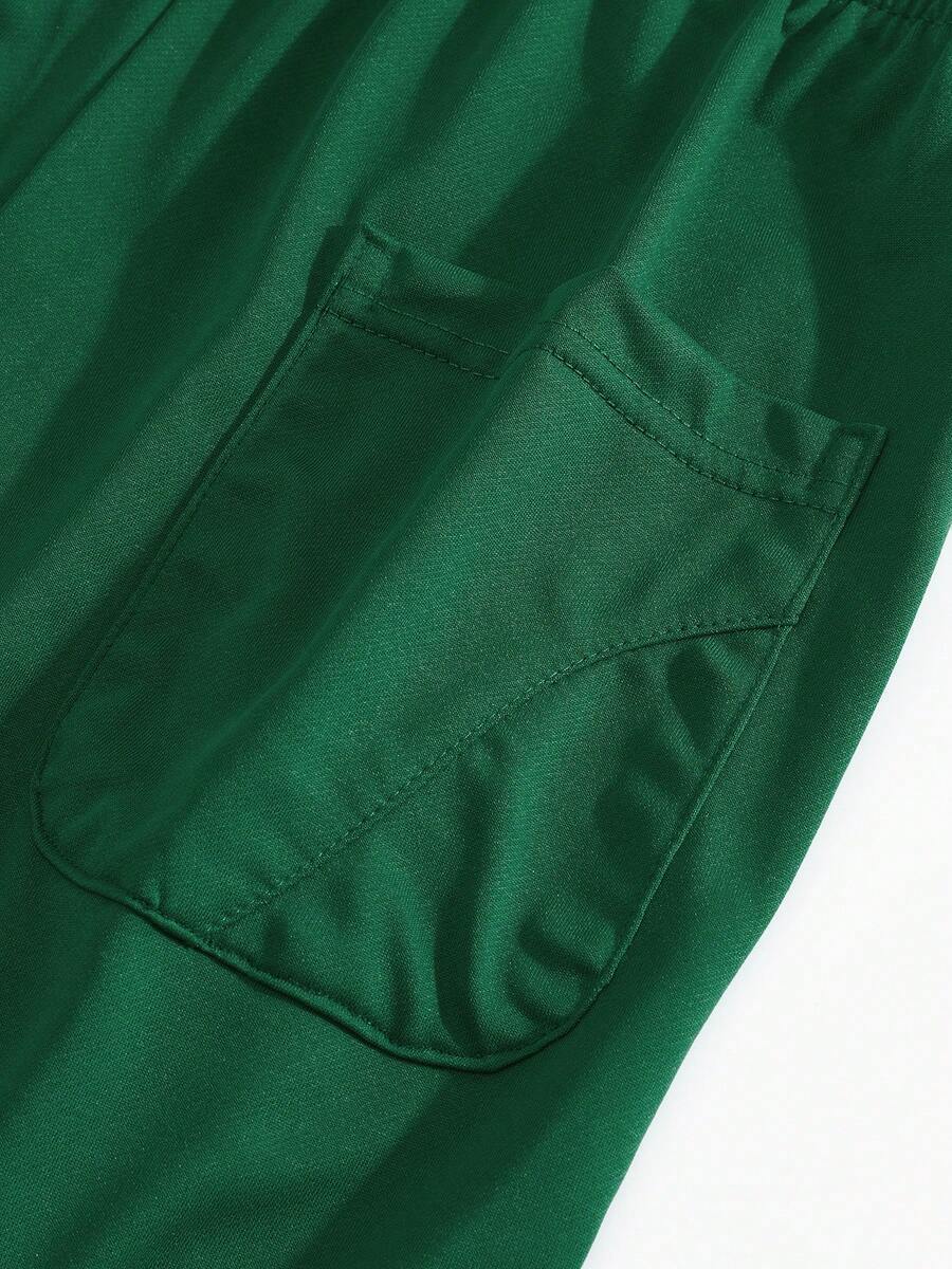 Muški set od 2 komada: majica kratkih rukava sa bočnim prugama i ravne pantalone