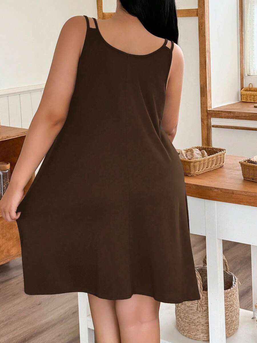 Ležerna spavaćica na bretele sa printom srca, plus size