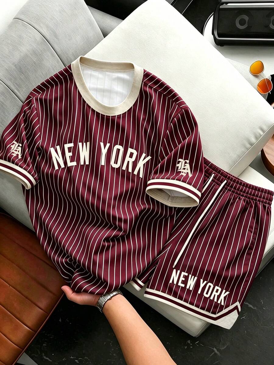 Muški letnji set od 2 komada: crno-belo prugasti bejzbol dres kratkih rukava sa New York printom i šorts