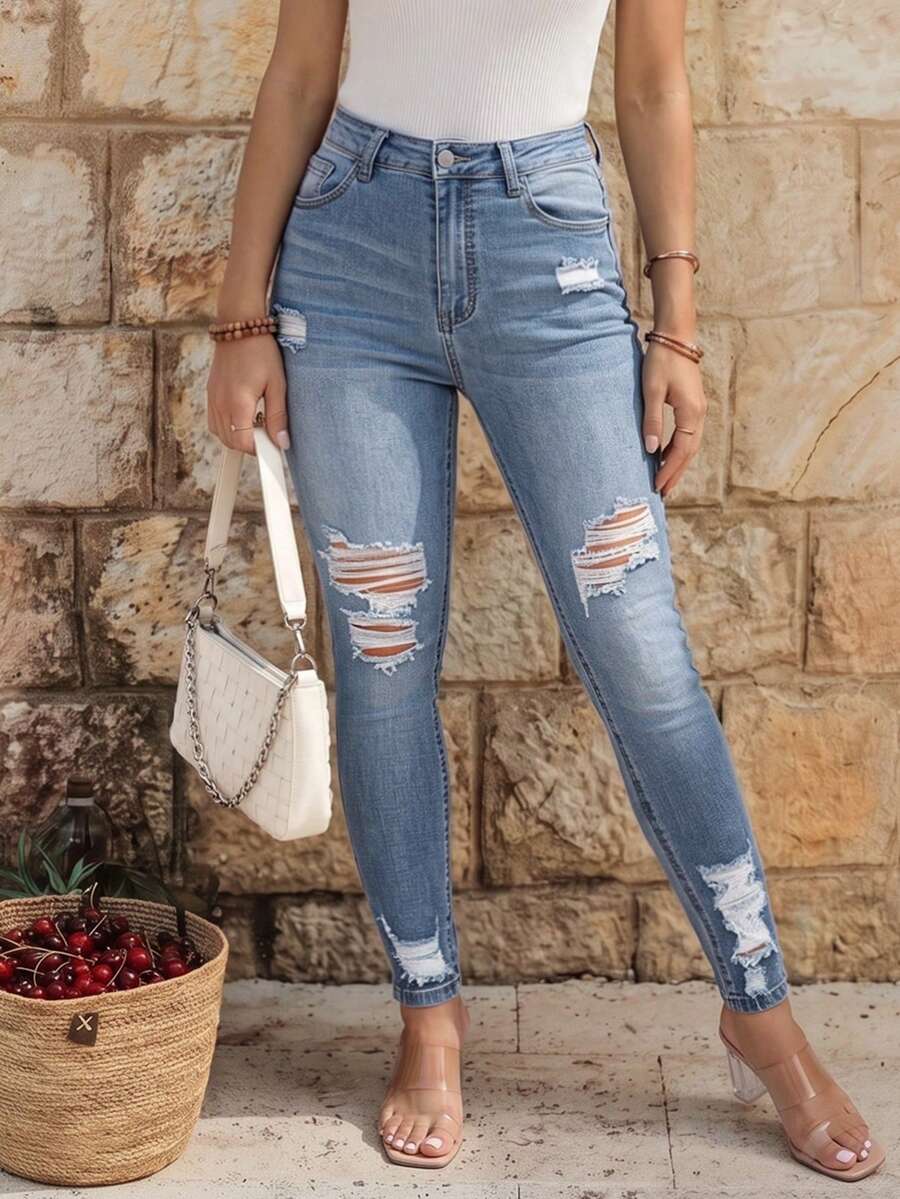 Ležerne uske farmerke jednobojne sa prcepima, novi letnji model