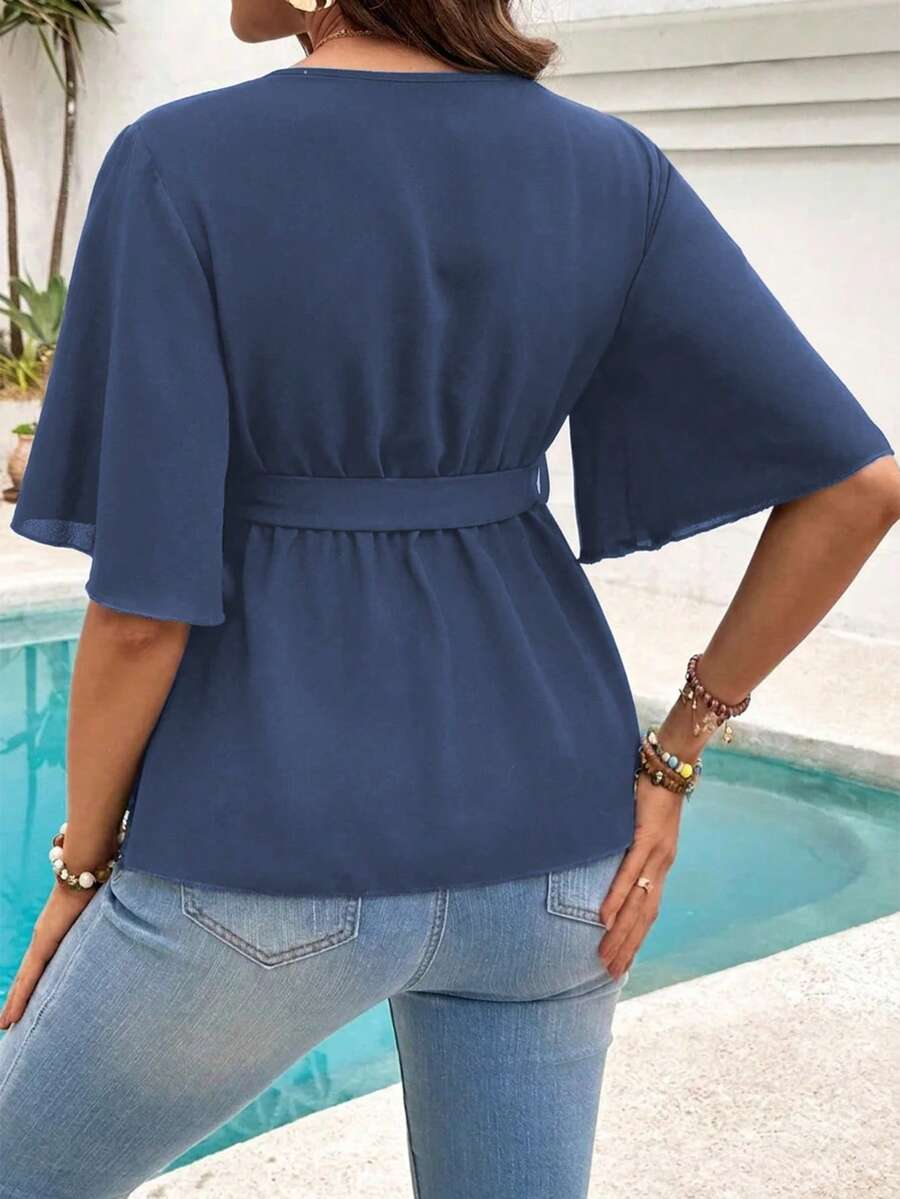 Bluza sa V-izrezom, volanima i pojasom, top za trudnice