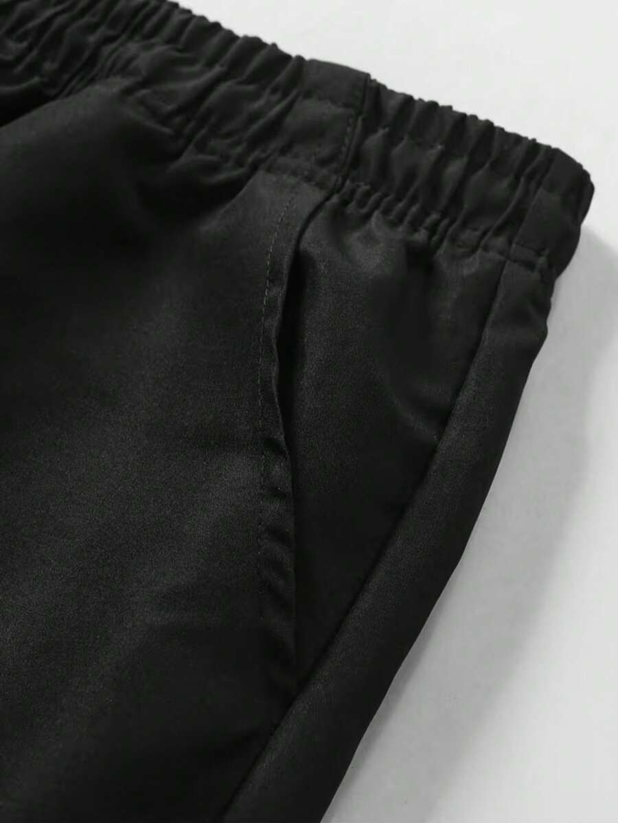 2 komada muških cargo pantalona sa više džepova