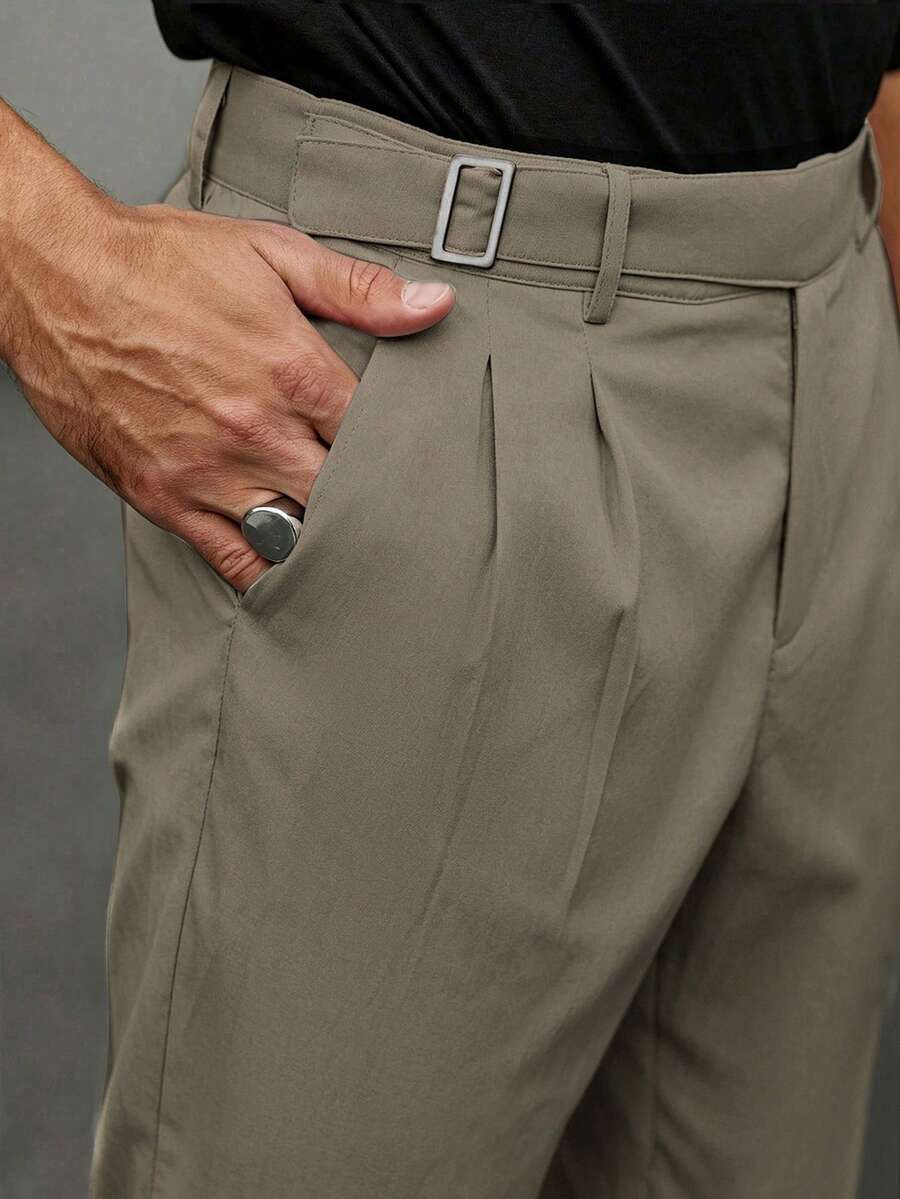 Muške svečane pantalone od odela jednobojne sa dizajnom kopče na struku, džepovima i suženim nogavicama