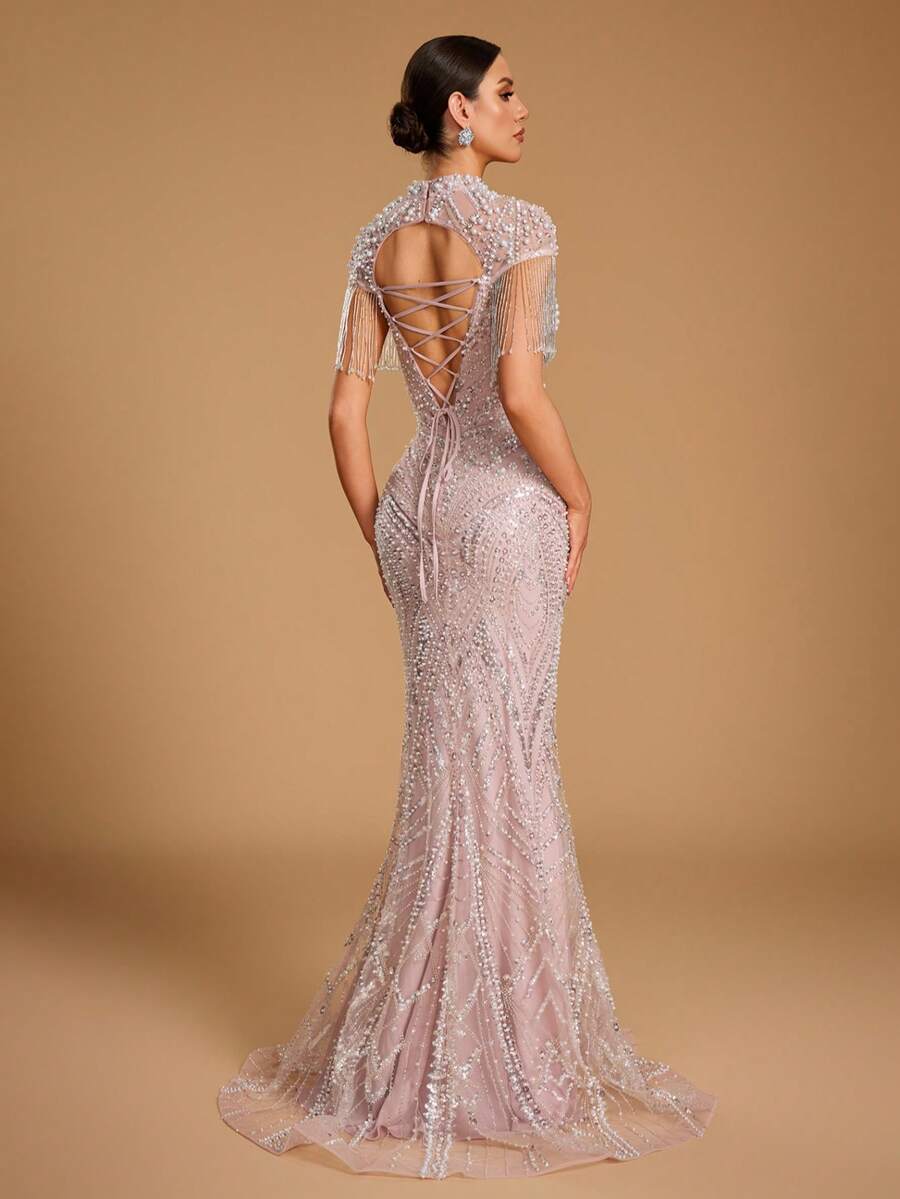 Elegantna duga ženska haljina kroja sirena, sa srcastim izrezom