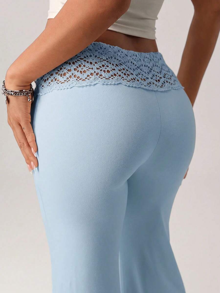 Ženske ležerne resort pantalone ravnog kroja sa širokim strukom i pertlom sa perlicama