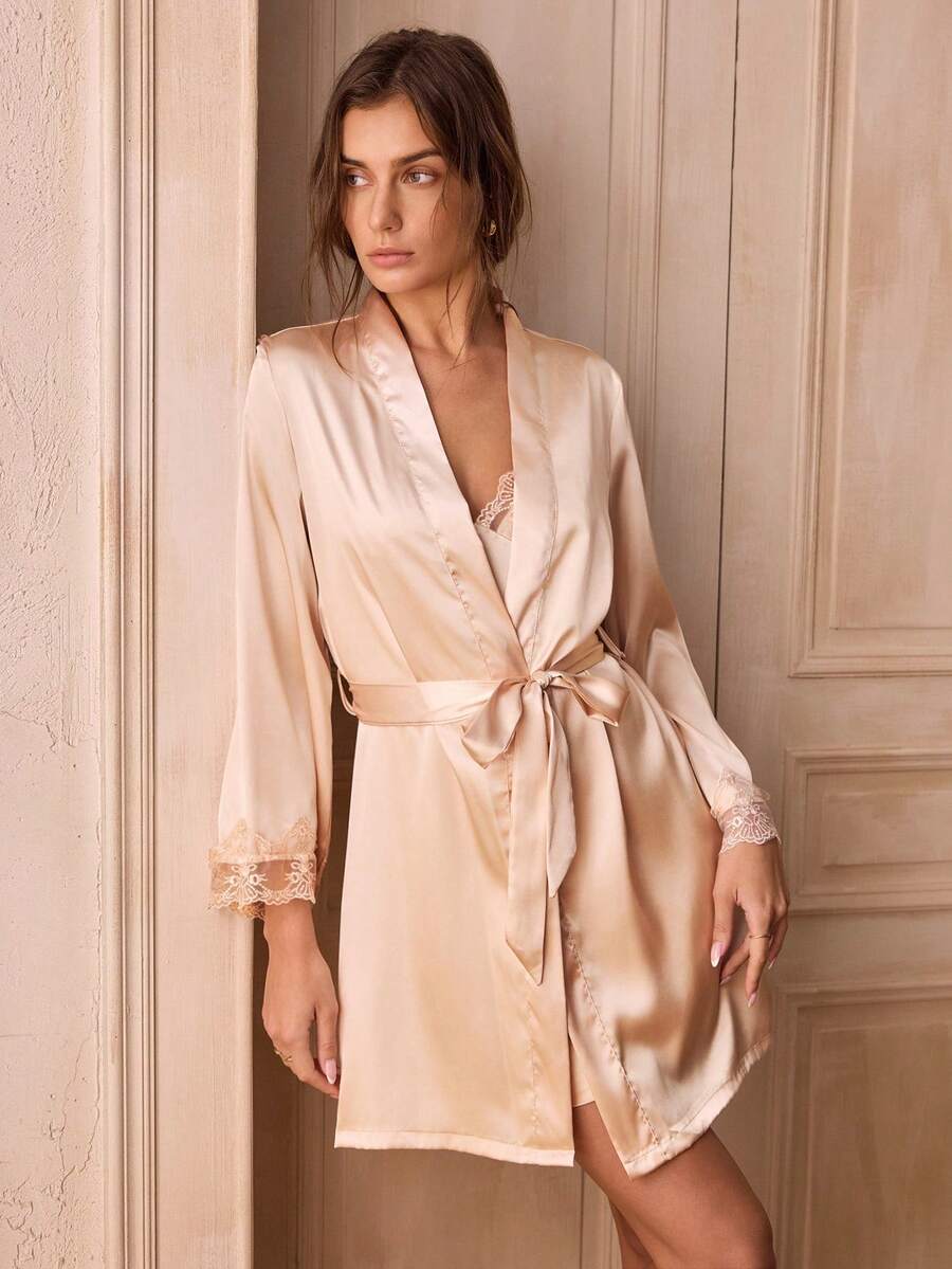 Ženski elegantni set za spavanje sa jednobojnim kontrasnim čipkastim dugim rukavima