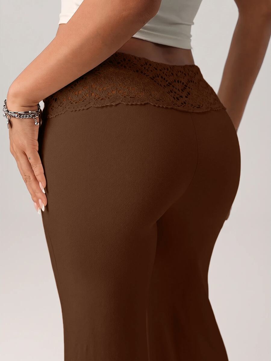 Ženske ležerne resort pantalone ravnog kroja sa širokim strukom i pertlom sa perlicama