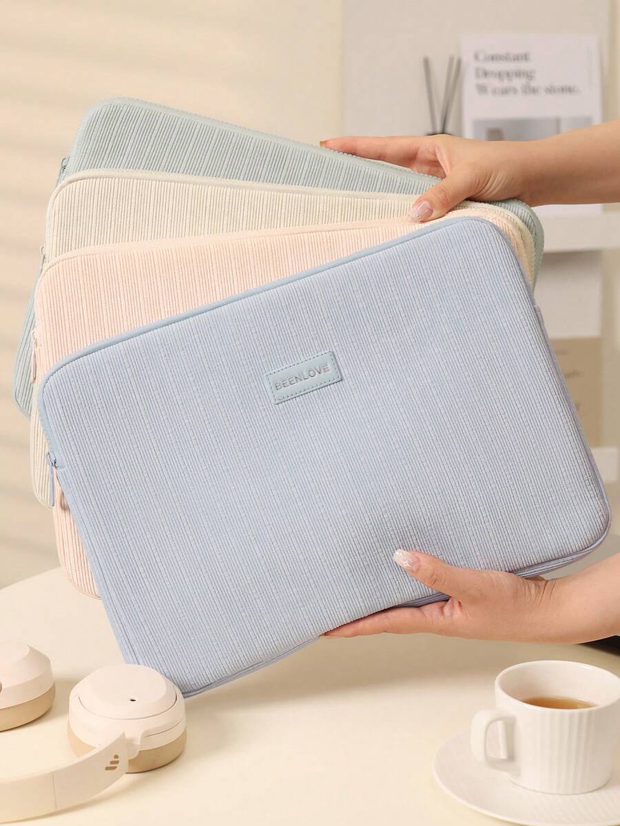 Moderna pufnasta tašna za laptop sa štepom