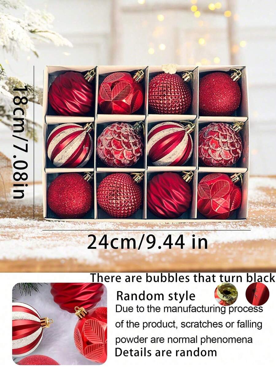 Set od 12 božićnih kugli za ukrašavanje