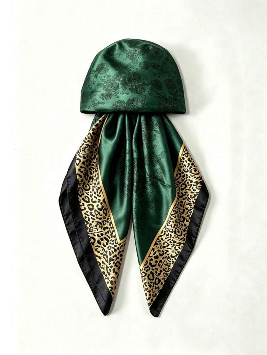 Ženski satenski hijab sa leopard printom