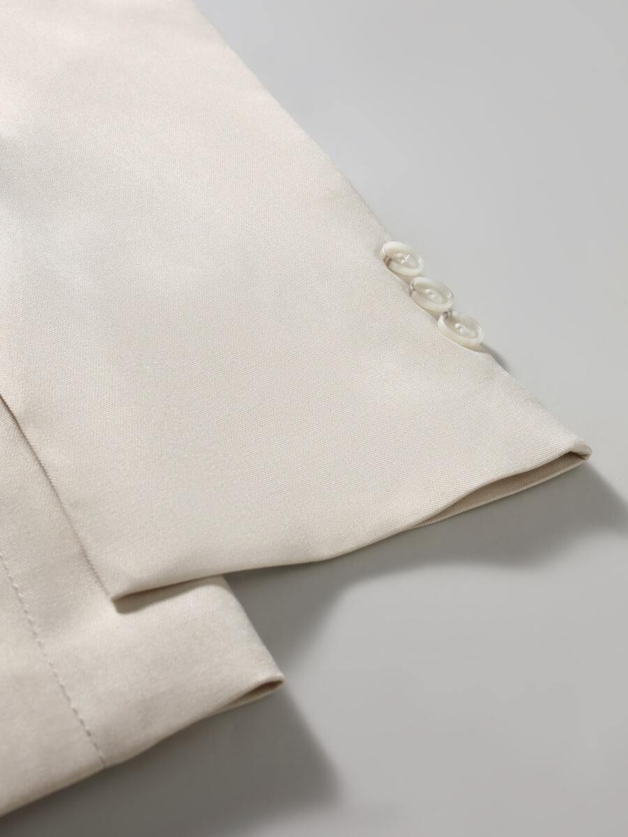 Muški poslovno-ležerni komplet  sa dugim rukavima, sako na kopčanje i ležerne pantalone sa džepovima