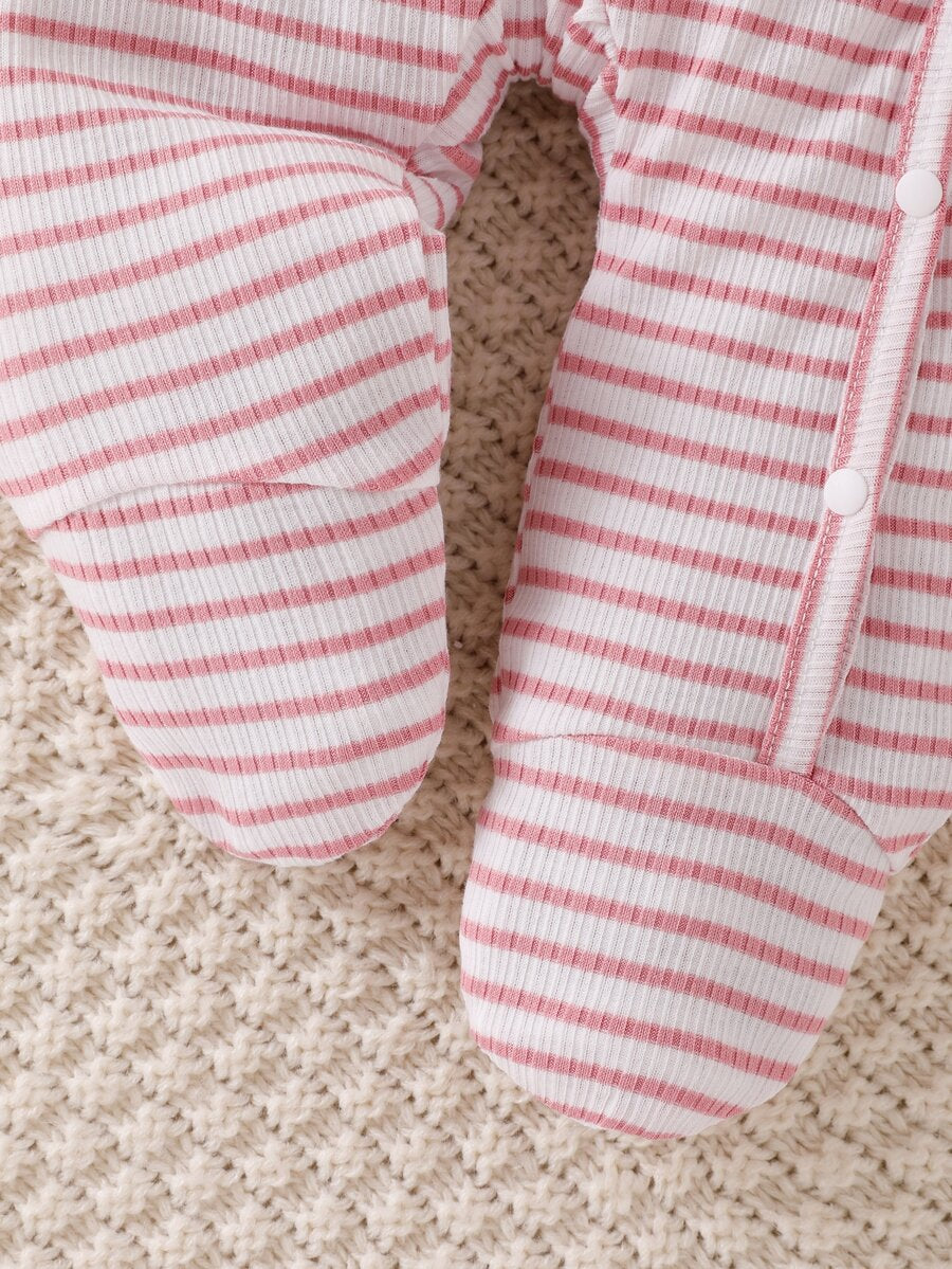 3 komada dečijih kombinezona za devojčice, slatki i nežni, roze i krem, rebrasti sa printom višnje