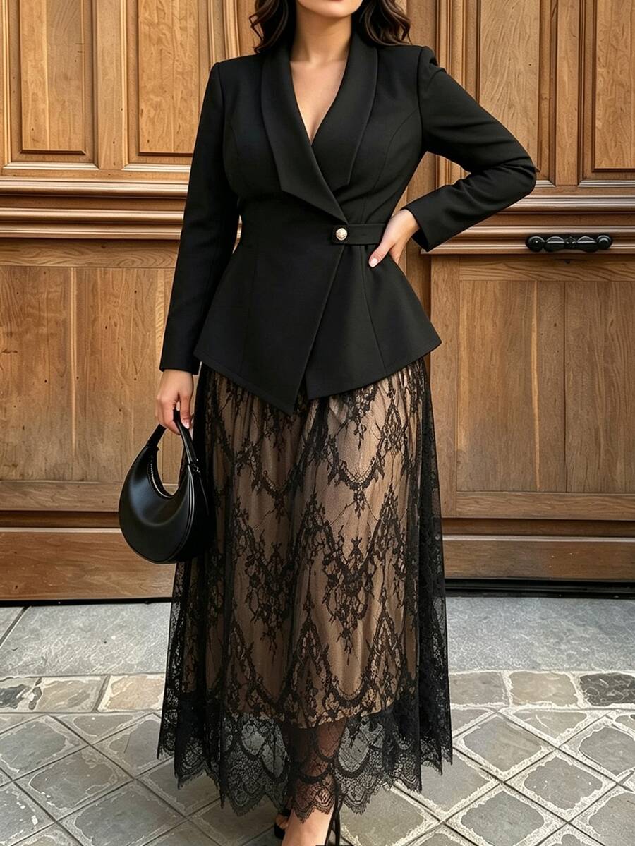 Elegantni komplet od dva dela u plus size veličini: sako sa kaišem i midi suknja sa kontrastnim čipkom