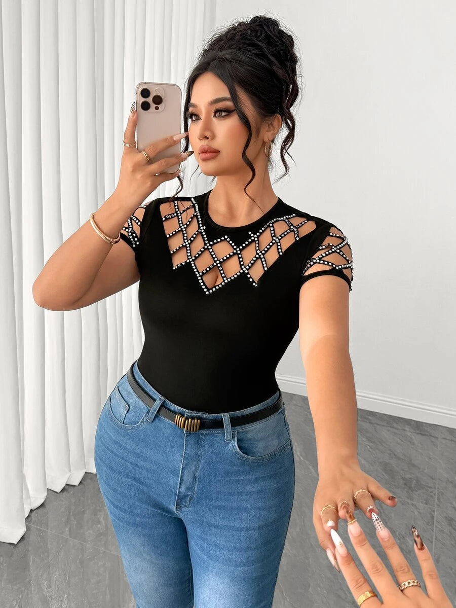 Ženska seksi majica plus size sa štraglciima, izrezima i kratkim kapu-rukavima