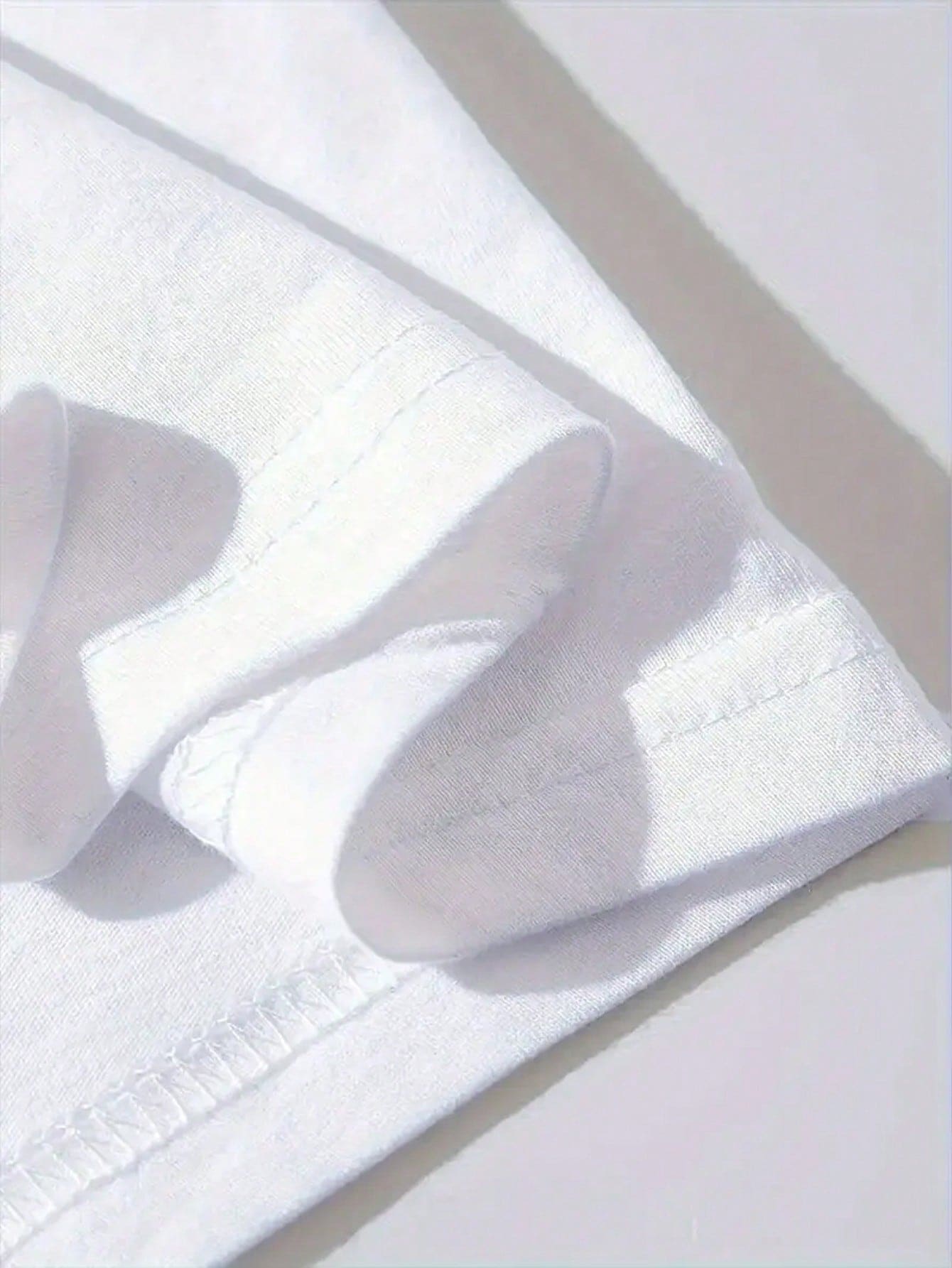 Muška letnja ležerna majica jednobojna sa reljefnim slovima