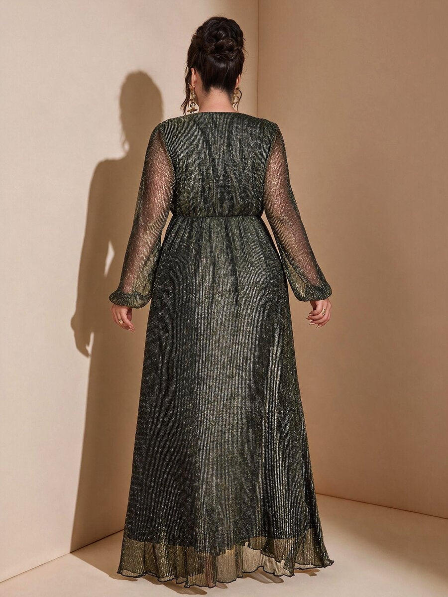 Ženska plus size haljina  sa nabranim zlatnim i srebrnim metalik končićima