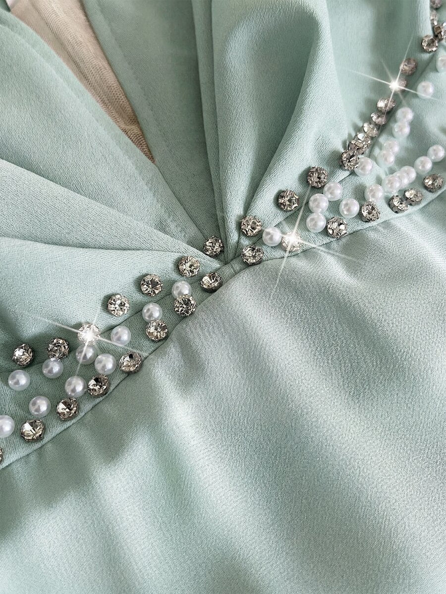 Elegantna romantična lepršava haljina za žene plus size sa V-izrezom